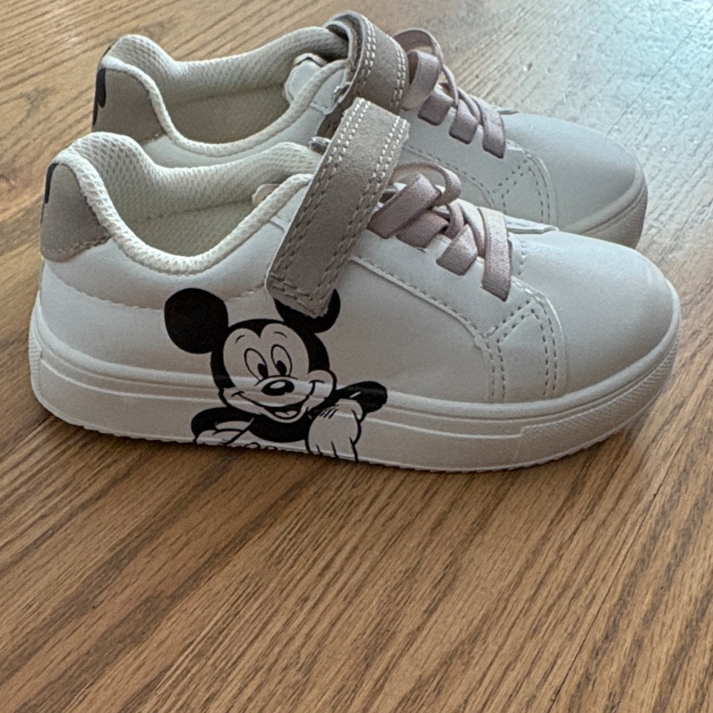 Kids White Mickey Mouse Shoes